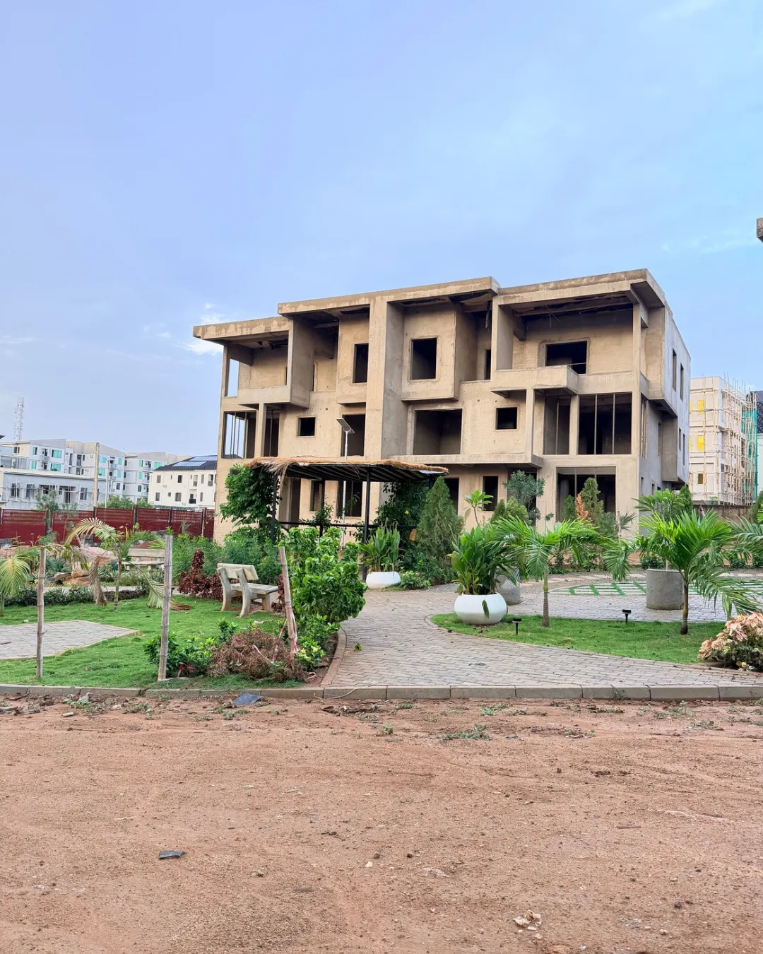 10 Units Duplexes in Lifecamp